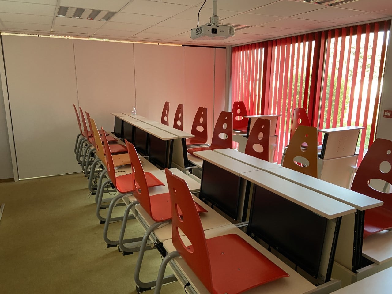 Salle d’étude rouge